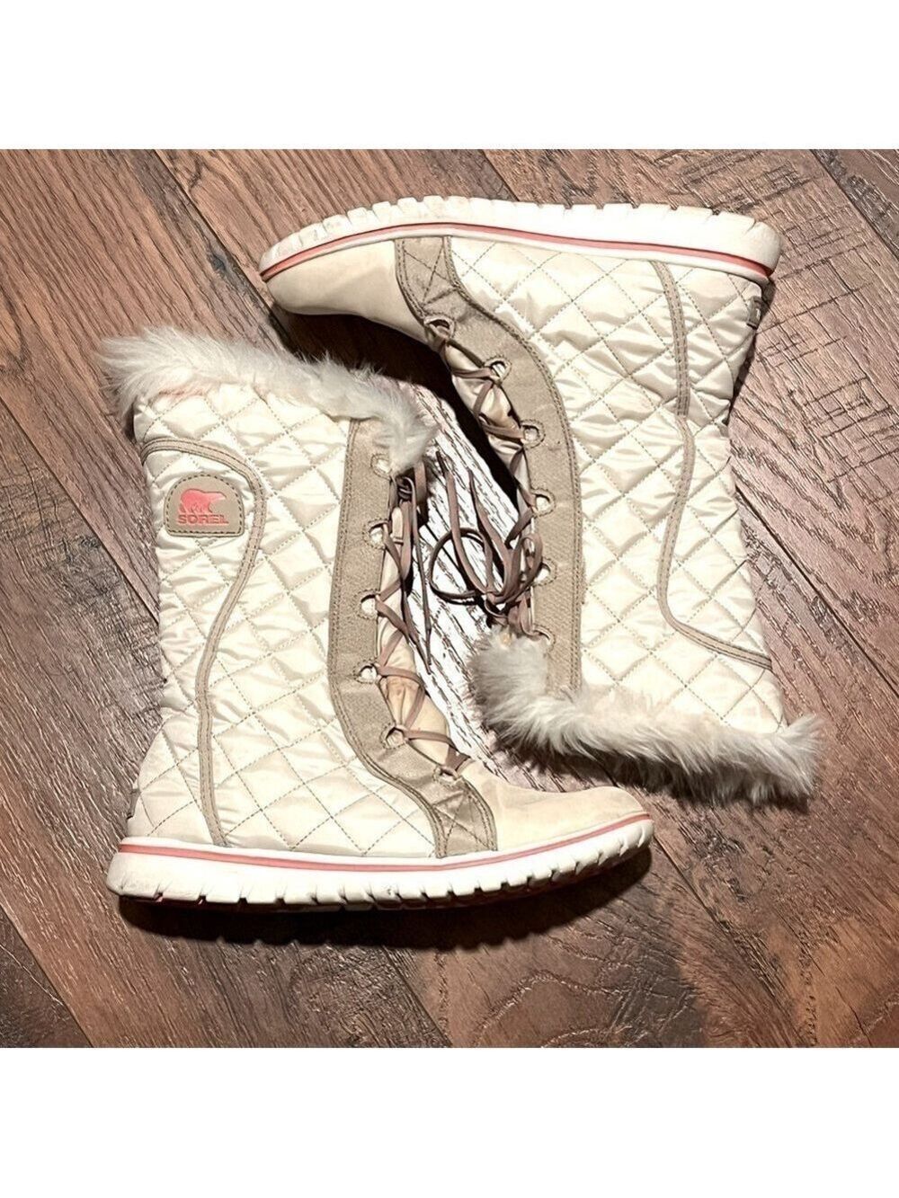 SORREL Cozy Cate white faux fur trim waterproof lace up boots. Size 9